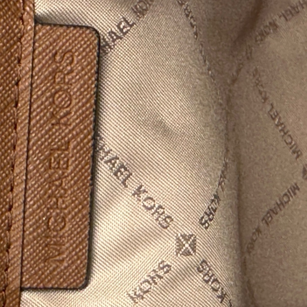 Michael Kors Brown Jet Set Crossbody Camera Bag with MK Dust Bag NWT - Picture 8 of 9